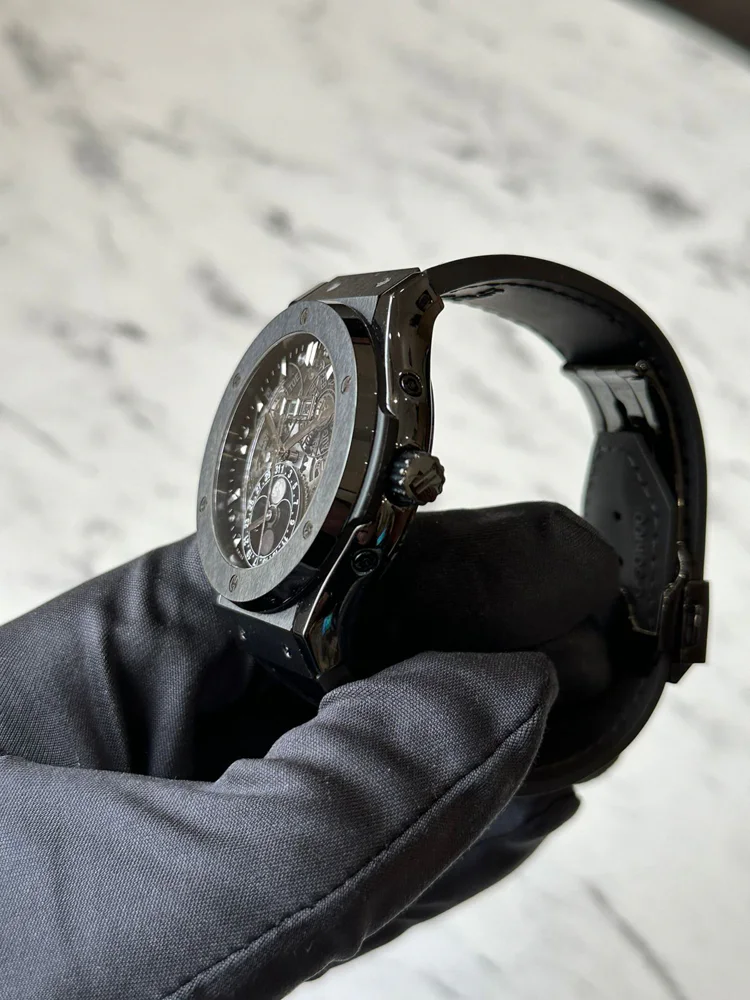 Hublot CLASSIC FUSION AEROFUSION MOONPHASE BLACK MAGIC